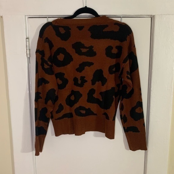 Brown and Black Leopard Sweater Small - Picture 6 of 10